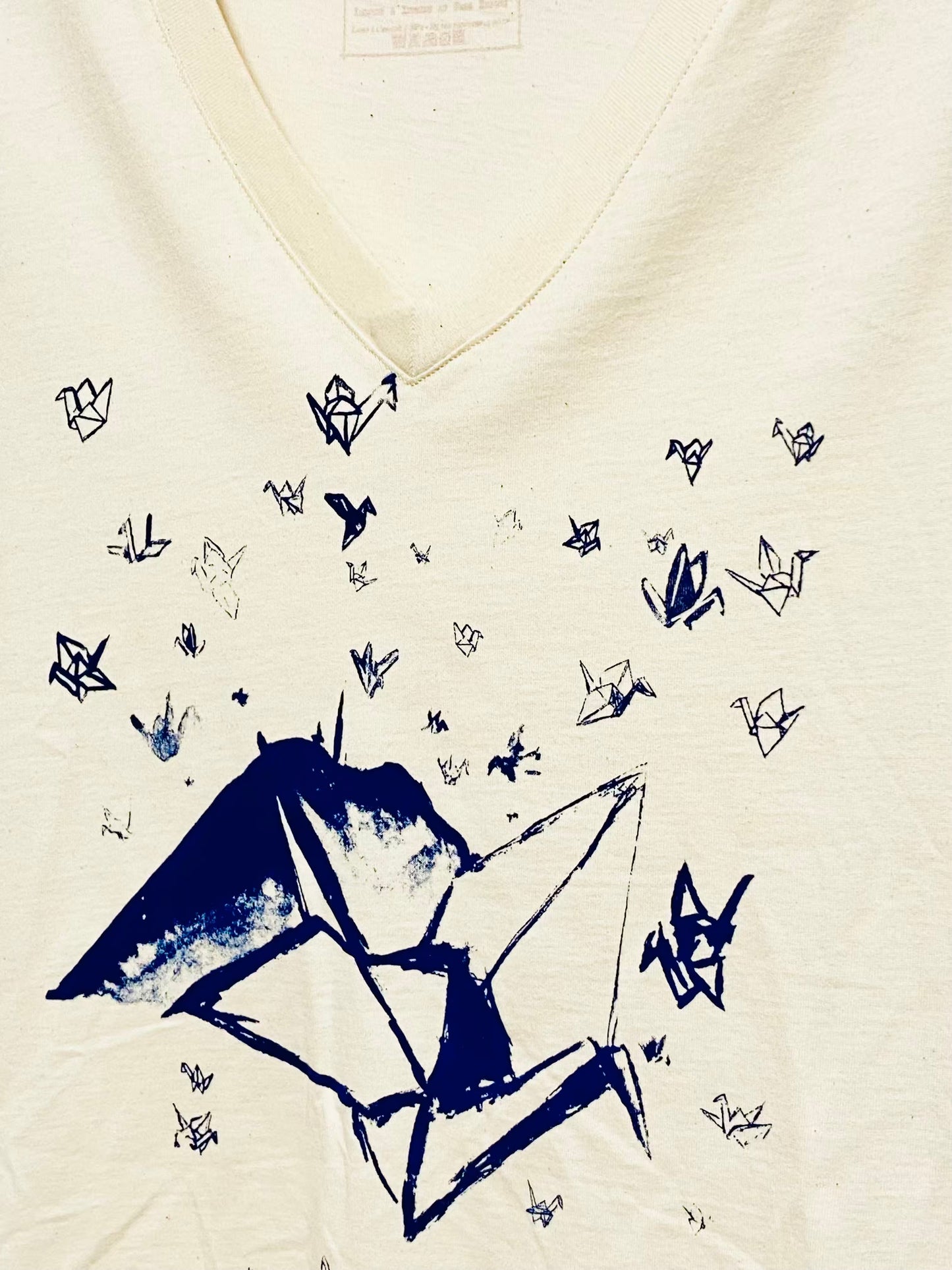 T-shirt femme col V - 1000 GRUES SUR LA RHUNE
