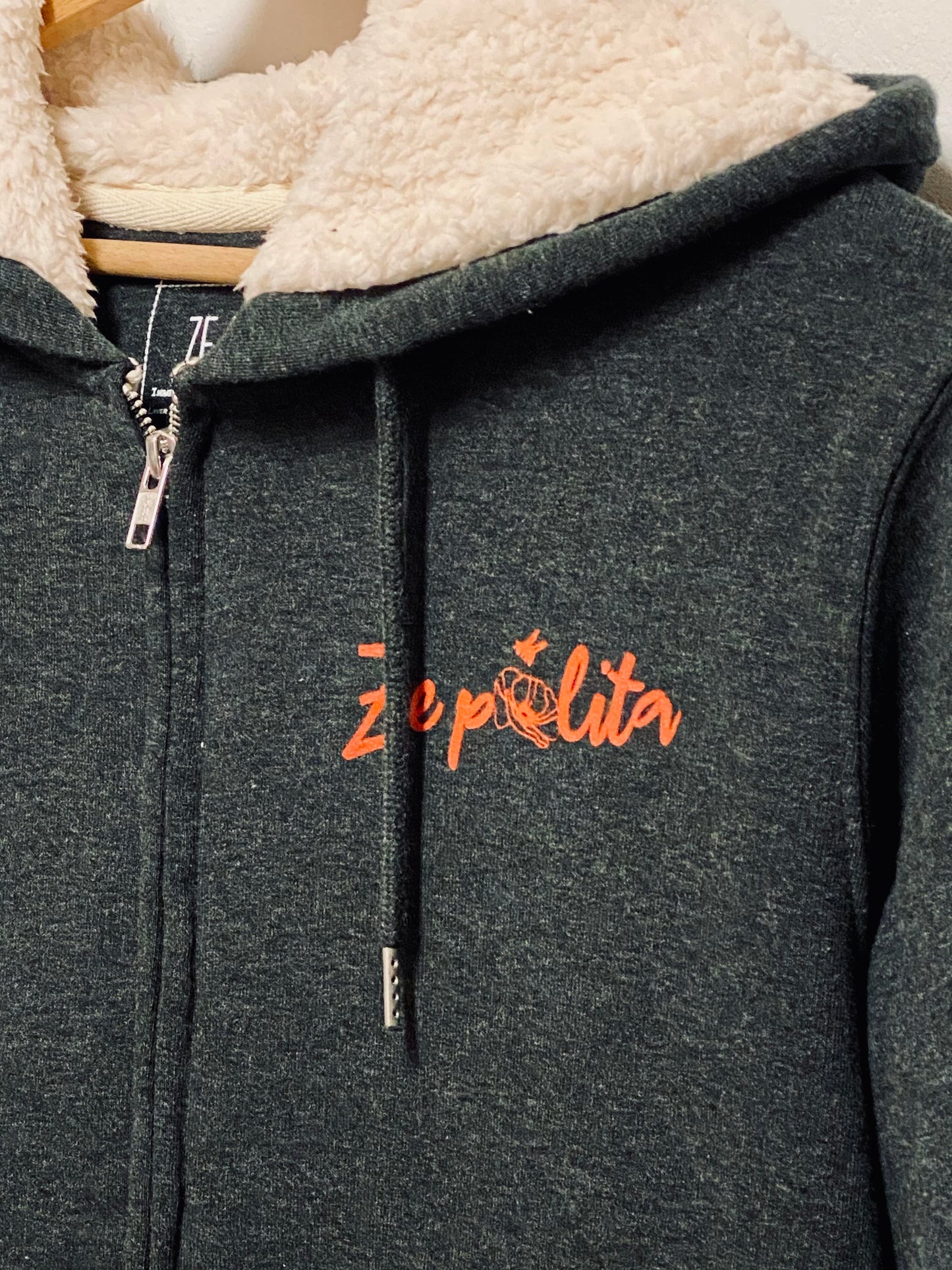 Veste Sweatshirt à capuche UNISEXE entièrement doublée SHERPA - MILESKER/MERCI