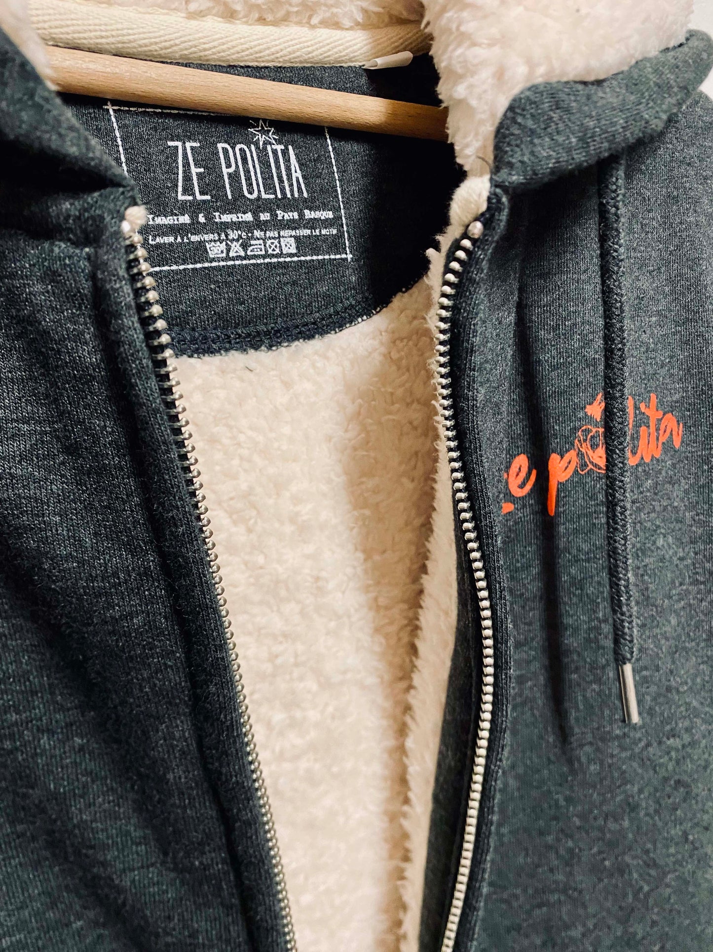 Veste Sweatshirt à capuche UNISEXE entièrement doublée SHERPA - MILESKER/MERCI
